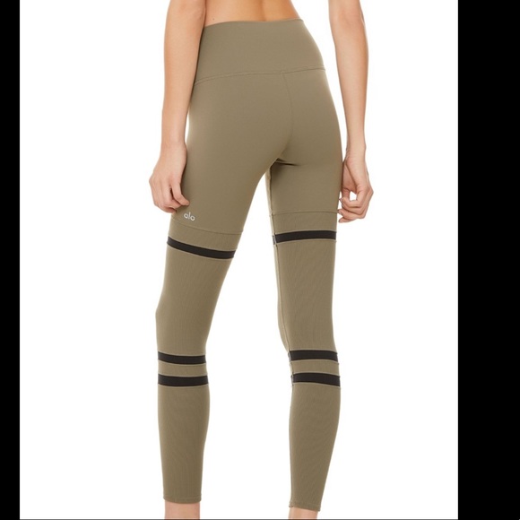 ALO Yoga Pants - ALO Yoga: 🤩 High-Waist Legit Legging ❤️